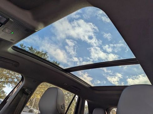 New 2026 Volkswagen Tiguan SE R-Line image 24