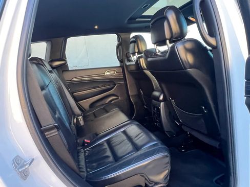 Used 2019 Jeep Grand Cherokee Limited AWD/4WD image 30