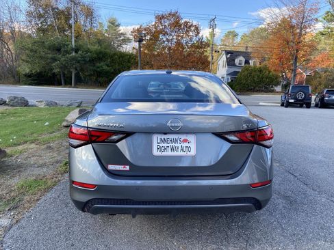 Used 2024 Nissan Sentra SV image 4