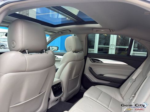 Used 2018 Cadillac CTS Luxury RWD image 11