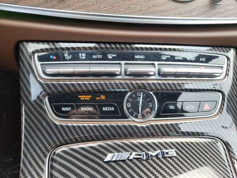 Used 2018 Mercedes-Benz E 300 w/ Premium 1 Package image 27