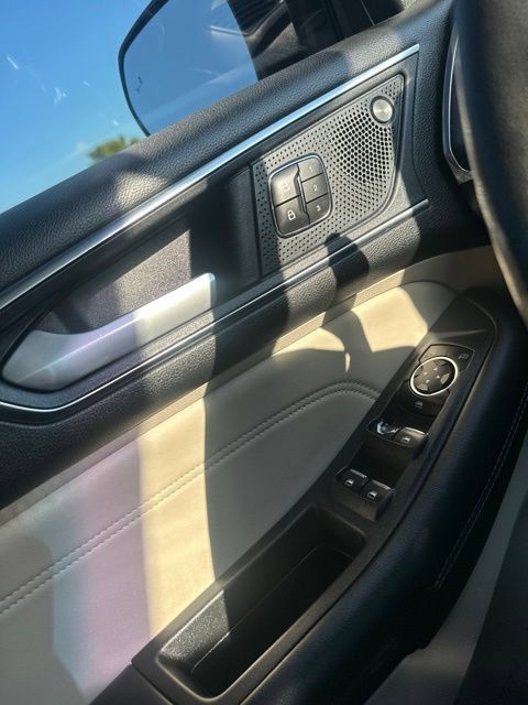 Used 2021 Ford Edge Titanium AWD/4WD image 25