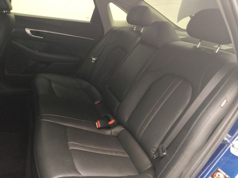 Used 2022 Hyundai Sonata Limited w/ Cargo Package image 18