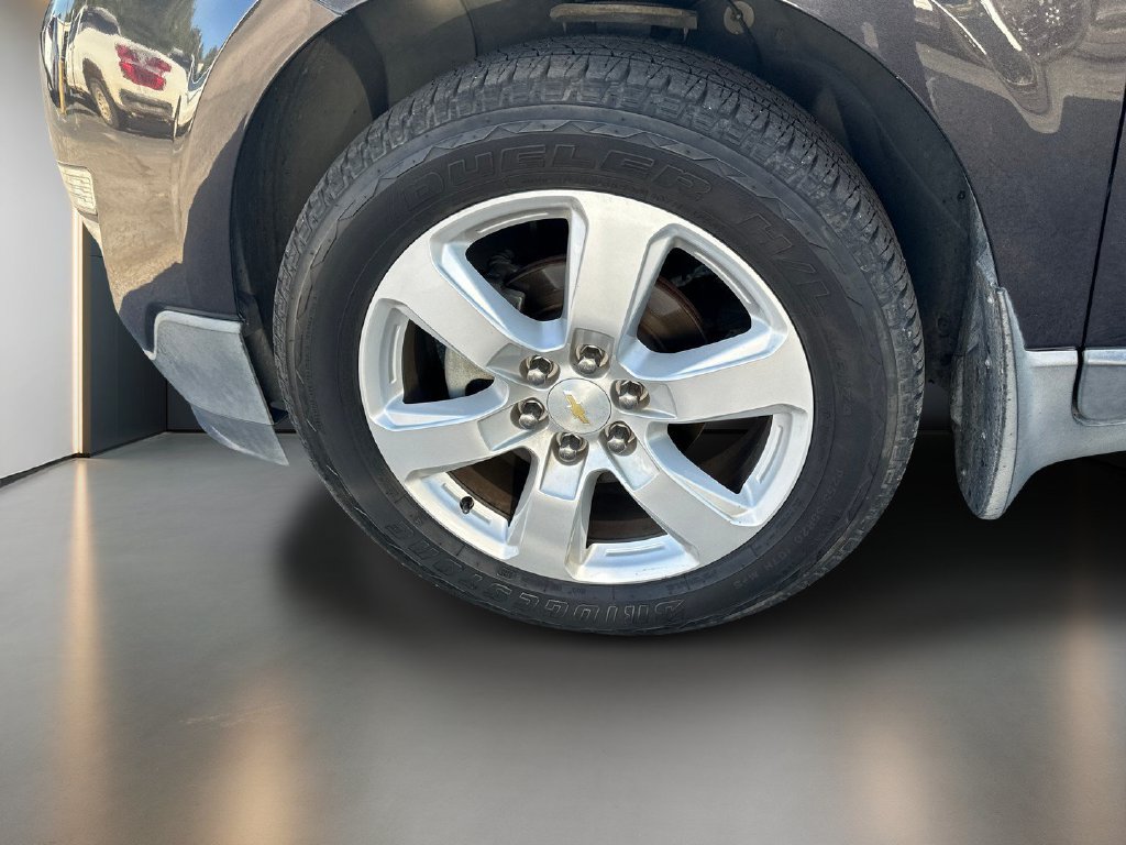 Used 2017 Chevrolet Traverse LT w/ Style and Technology Package FWD image 8