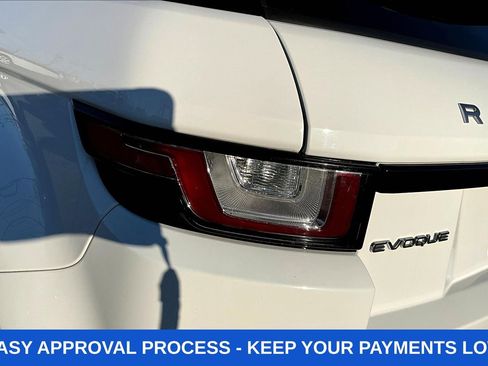 Used 2017 Land Rover Range Rover Evoque SE AWD/4WD image 29
