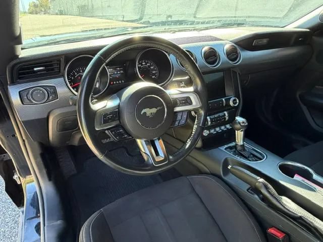 Used 2018 Ford Mustang GT w/ Equipment Group 301A RWD image 23
