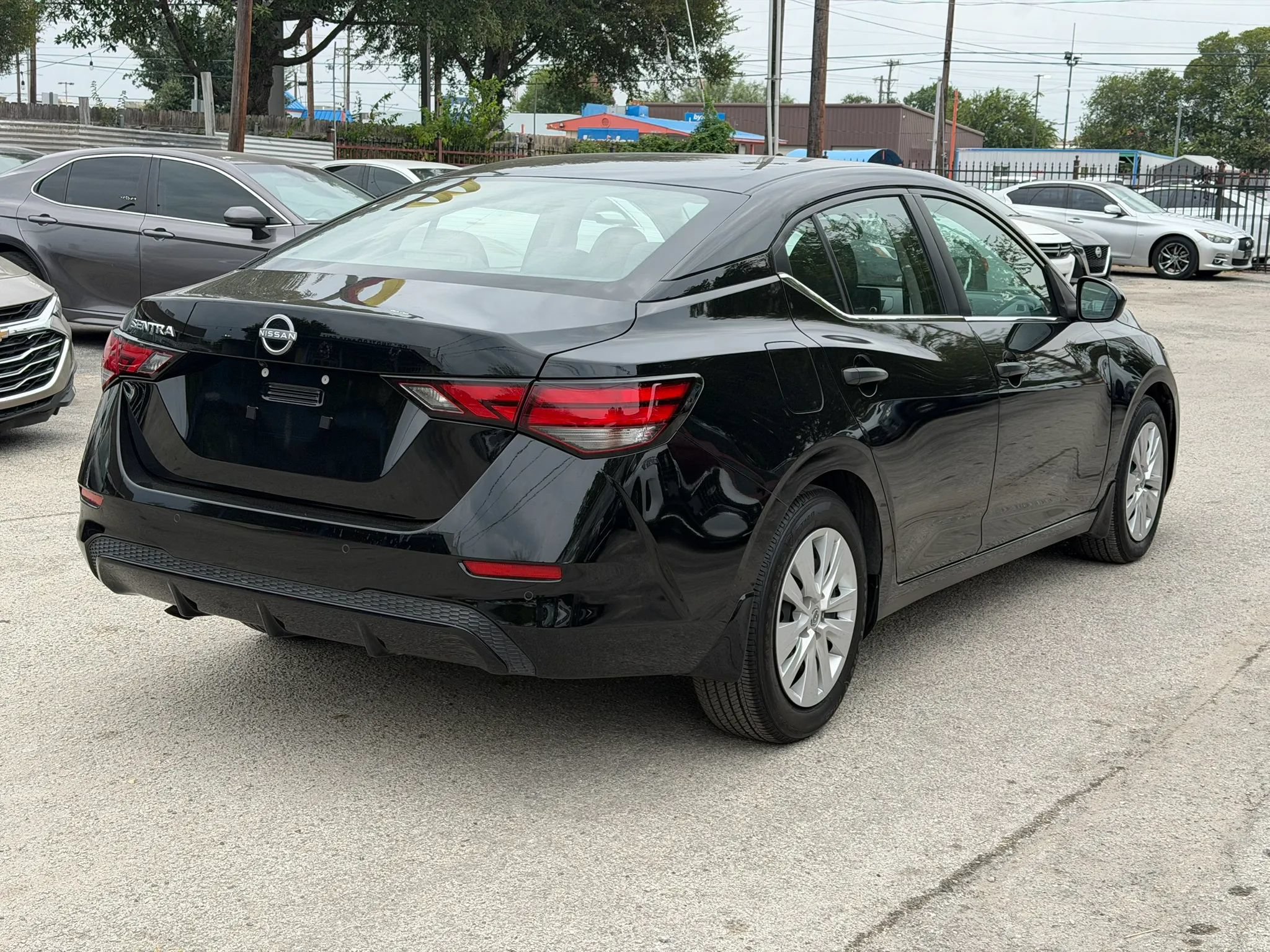 Used 2025 Nissan Sentra S FWD image 10