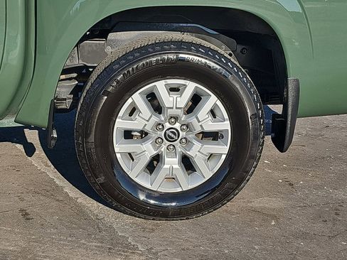 Used 2024 Nissan Frontier SV w/ SV Convenience Package image 34