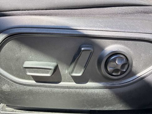 Used 2023 Jeep Grand Cherokee L Laredo AWD/4WD image 14