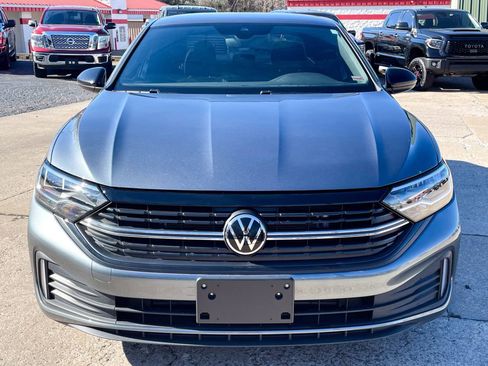 Used 2024 Volkswagen Jetta Sport image 7