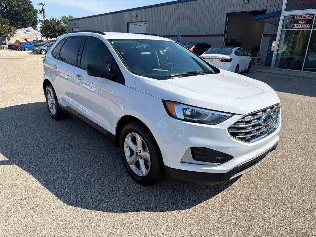 Used 2021 Ford Edge SE FWD image 2