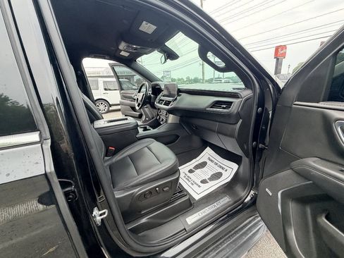 Used 2022 Chevrolet Suburban LT AWD/4WD image 65