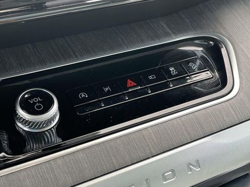 New 2025 Ford Expedition Max Platinum w/ Platinum Ultimate Package image 15