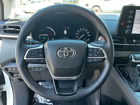 Certified 2023 Toyota Sienna XLE w/ XLE Plus Package AWD/4WD image 14