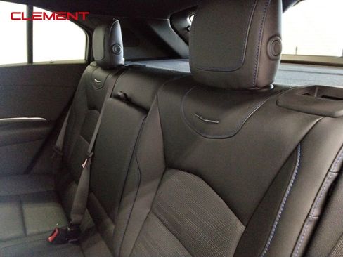 Used 2024 Cadillac XT4 Sport image 31