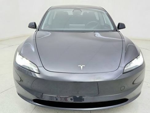 Used 2025 Tesla Model 3 Long Range RWD image 17