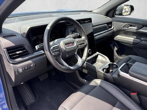 Used 2026 GMC Terrain Elevation w/ Elevation Premium Package FWD image 9