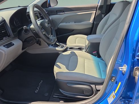 Used 2017 Hyundai Elantra SE FWD image 9