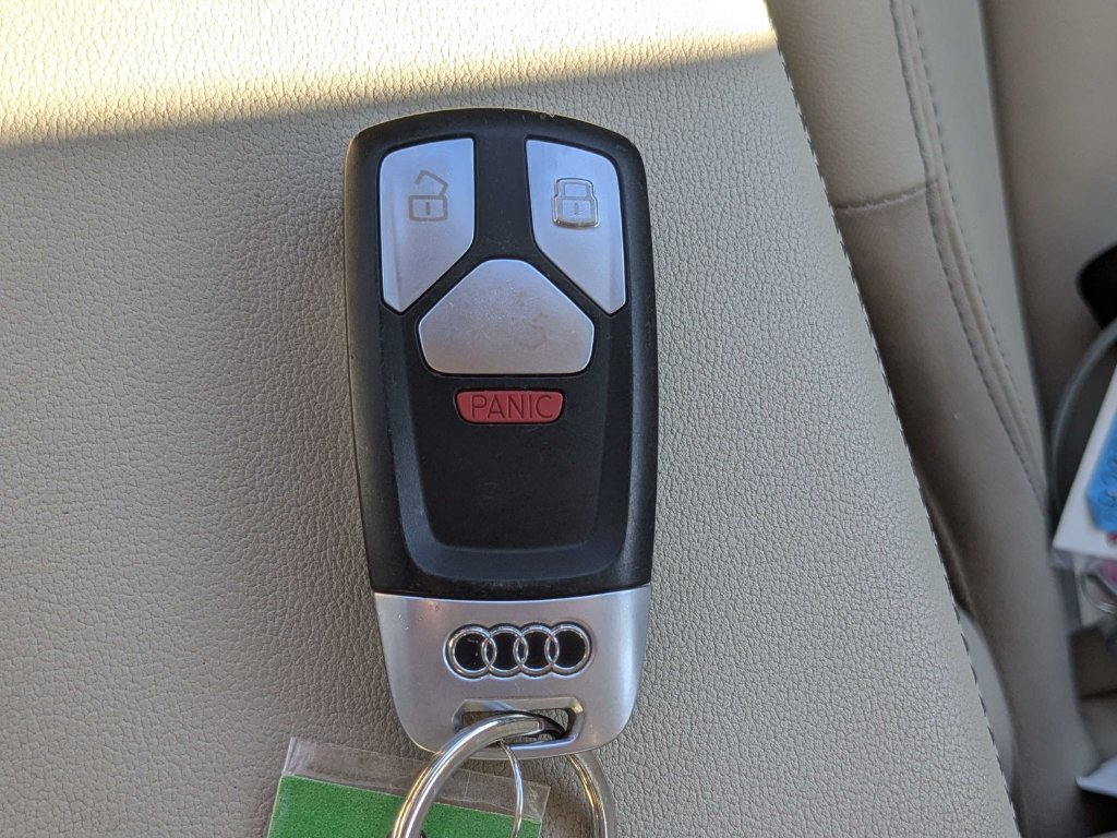 Used 2020 Audi A4 2.0T Premium w/ Convenience Package FWD image 31