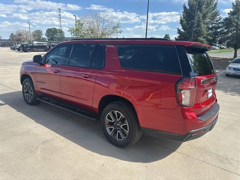 Used 2021 Chevrolet Suburban Z71 w/ Z71 Signature Package AWD/4WD image 41
