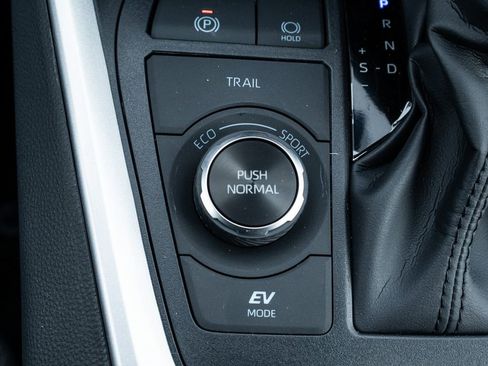 New 2025 Toyota RAV4 XLE w/ Convenience Package image 26