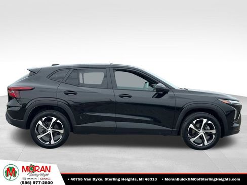 Certified 2025 Chevrolet Trax RS w/ Driver Confidence Package FWD image 6
