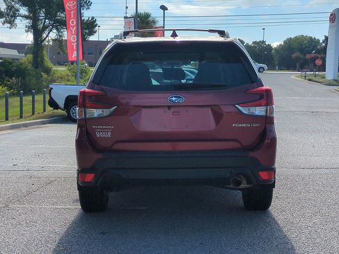 Used 2023 Subaru Forester Premium AWD/4WD image 4
