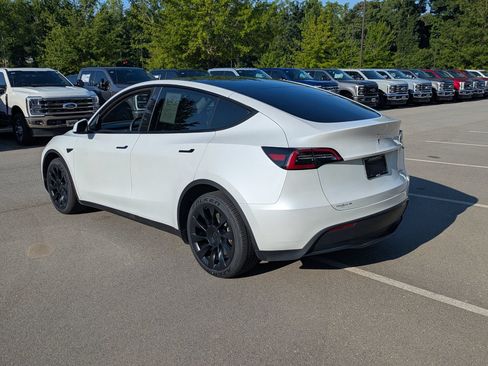 Used 2023 Tesla Model Y Long Range AWD/4WD image 6