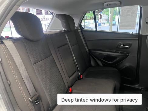 Used 2022 Chevrolet Trax LS w/ Tint and Cruise Package image 32