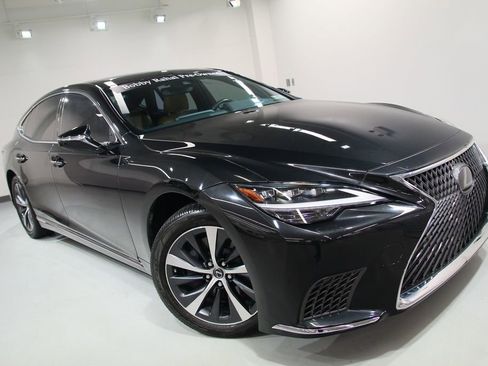 Used 2021 Lexus LS 500 AWD w/ Accessory Package (Z1) image 10
