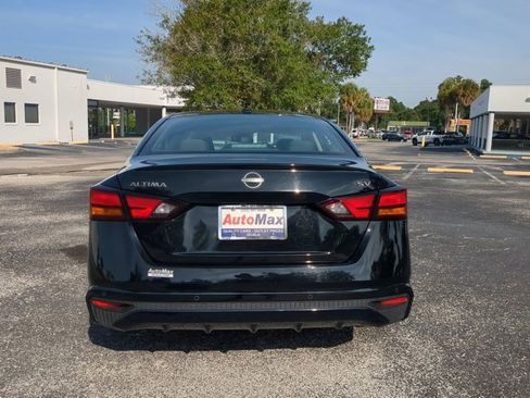 Used 2024 Nissan Altima 2.5 SV image 5