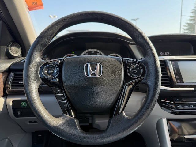 Used 2017 Honda Accord EX image 14