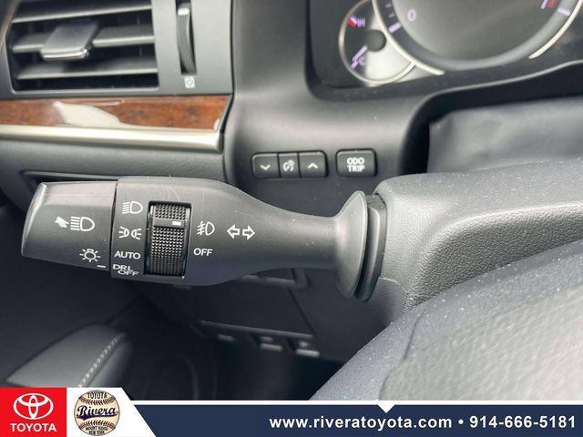 Used 2018 Lexus ES 350 w/ Luxury Package w/Wood Trim FWD image 25