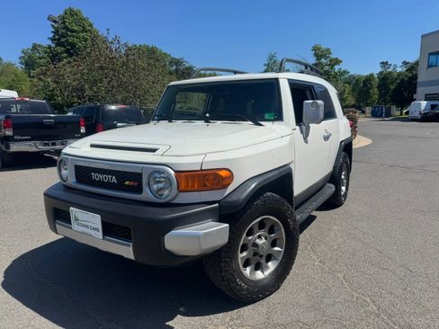 Used 2012 Toyota FJ Cruiser 4WD w/ Upgrade Pkg image 5