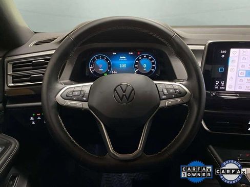 Used 2025 Volkswagen Atlas Cross Sport SE w/ Black Wheel Package image 10