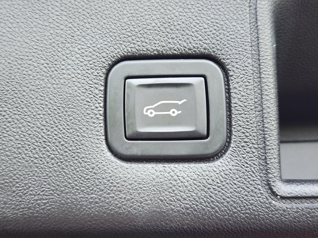 Used 2019 GMC Terrain SLT w/ Preferred Package FWD image 14
