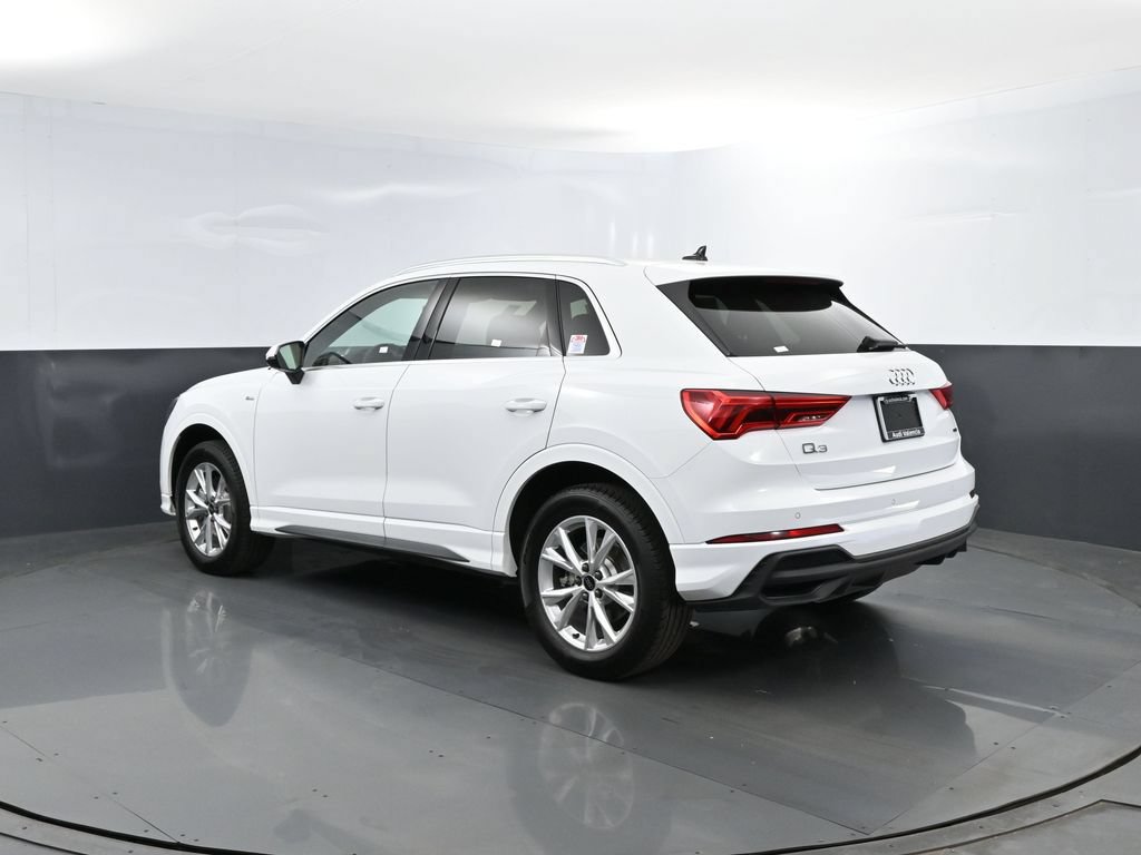 Used 2025 Audi Q3 2.0T Premium w/ Convenience Package AWD/4WD image 25