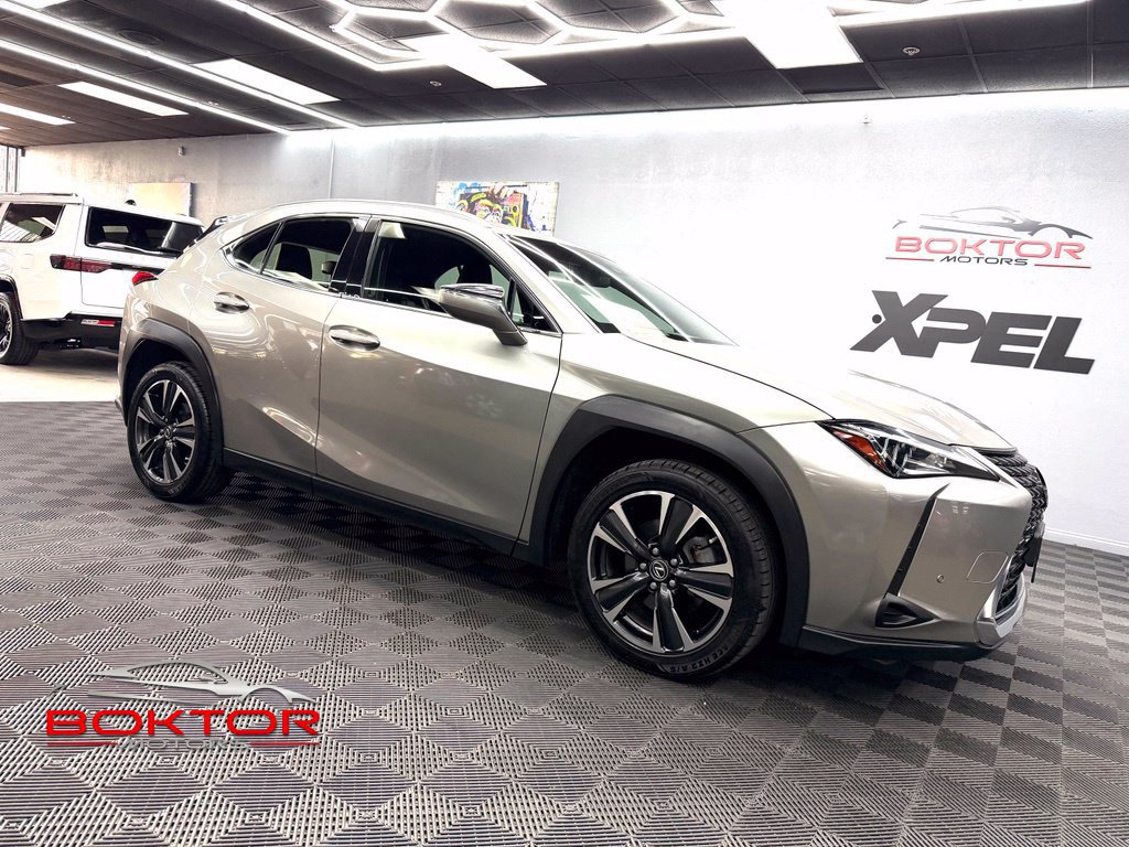 Used 2021 Lexus UX 200 w/ Accessory Package (Z1) FWD image 1