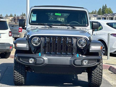 Used 2023 Jeep Wrangler Unlimited w/ Sun & Screen Package image 6
