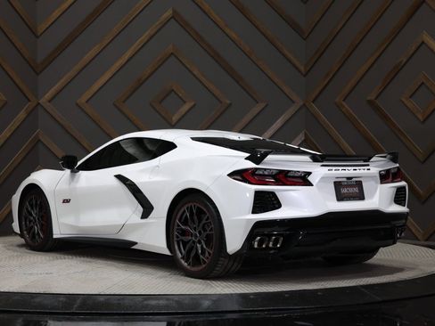 Used 2023 Chevrolet Corvette Stingray Premium Cpe w/ Z51 Performance Package image 2