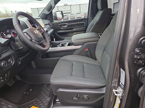 New 2026 RAM 1500 Big Horn w/ Night Edition image 4