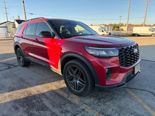 Used 2025 Ford Explorer ST-Line w/ Premium Package AWD/4WD image 3
