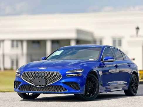 Used 2022 Genesis G70 2.0T RWD image 2