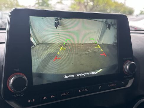 Used 2022 Nissan Sentra SV FWD image 19