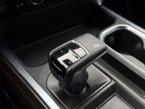 Used 2024 Chevrolet Silverado 1500 LT Trail Boss w/ Convenience Package II image 6