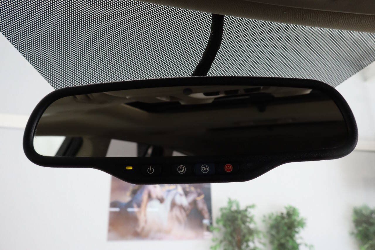 Used 2013 Buick Enclave Premium FWD image 21