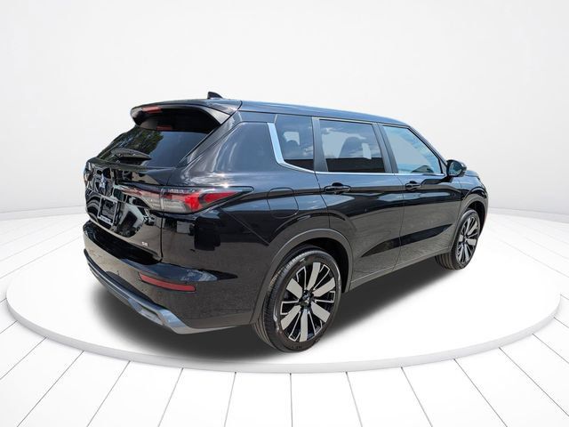 New 2026 Mitsubishi Outlander SE FWD image 4