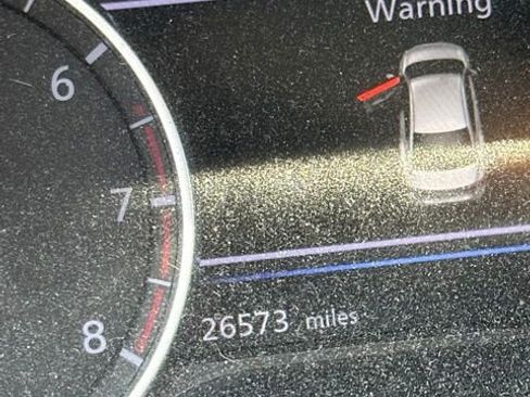 Used 2023 Nissan Sentra SR w/ Midnight Edition Package FWD image 18