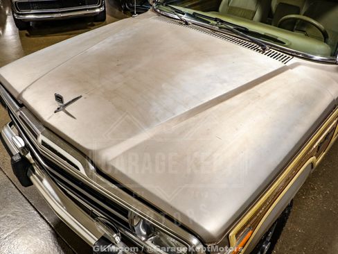 Used 1988 Jeep Grand Wagoneer AWD/4WD image 24