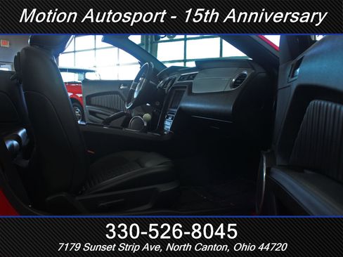 Used 2011 Ford Mustang Shelby GT500 w/ SVT Performance Pkg image 36